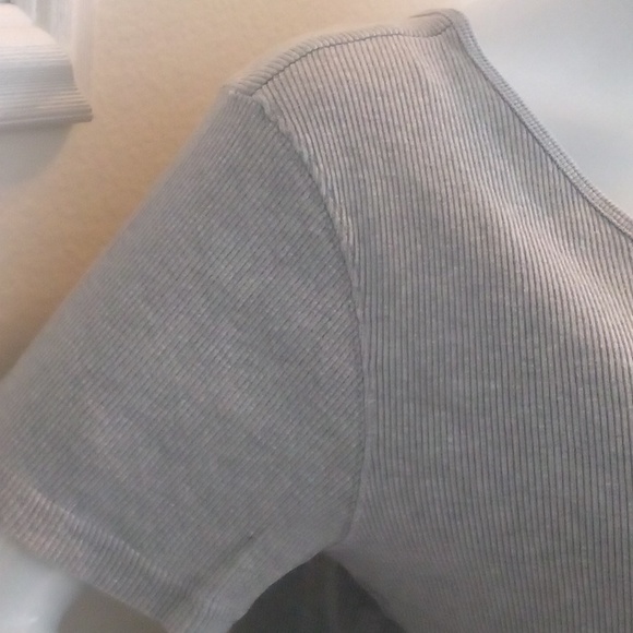 Jones New York Sports Finely Ribbed Gray T-Shirt - Size: XL - Picture 4 of 8